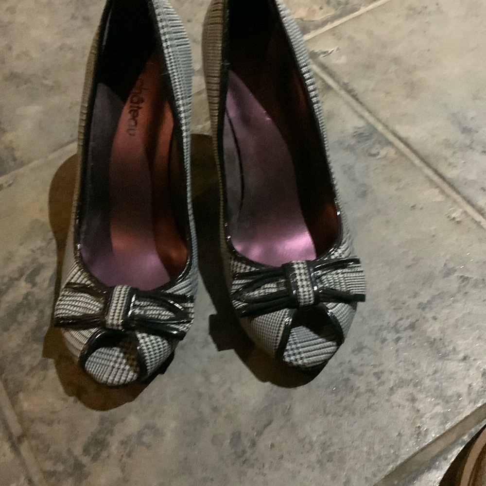 Le chateau heels